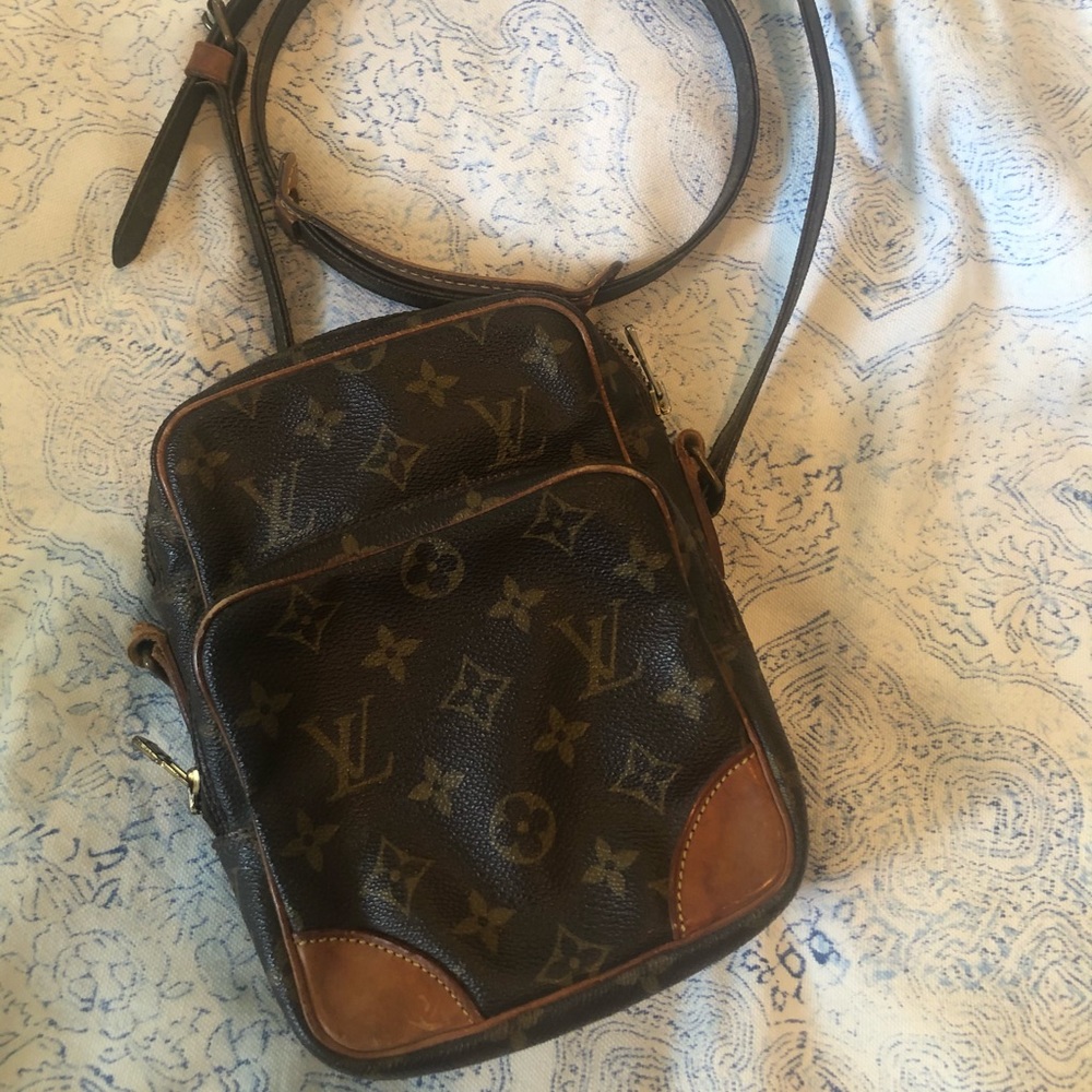 Authentic Louis Vuitton Crossbody Bag